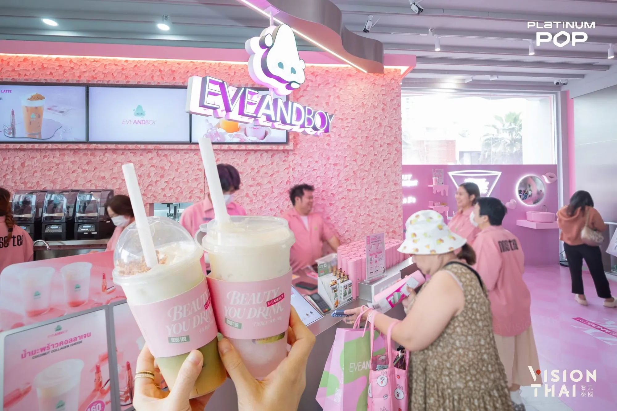 泰國美妝品牌EVEANDBOY首間咖啡廳「EVEANDBOY Café」(來源:官方社群)