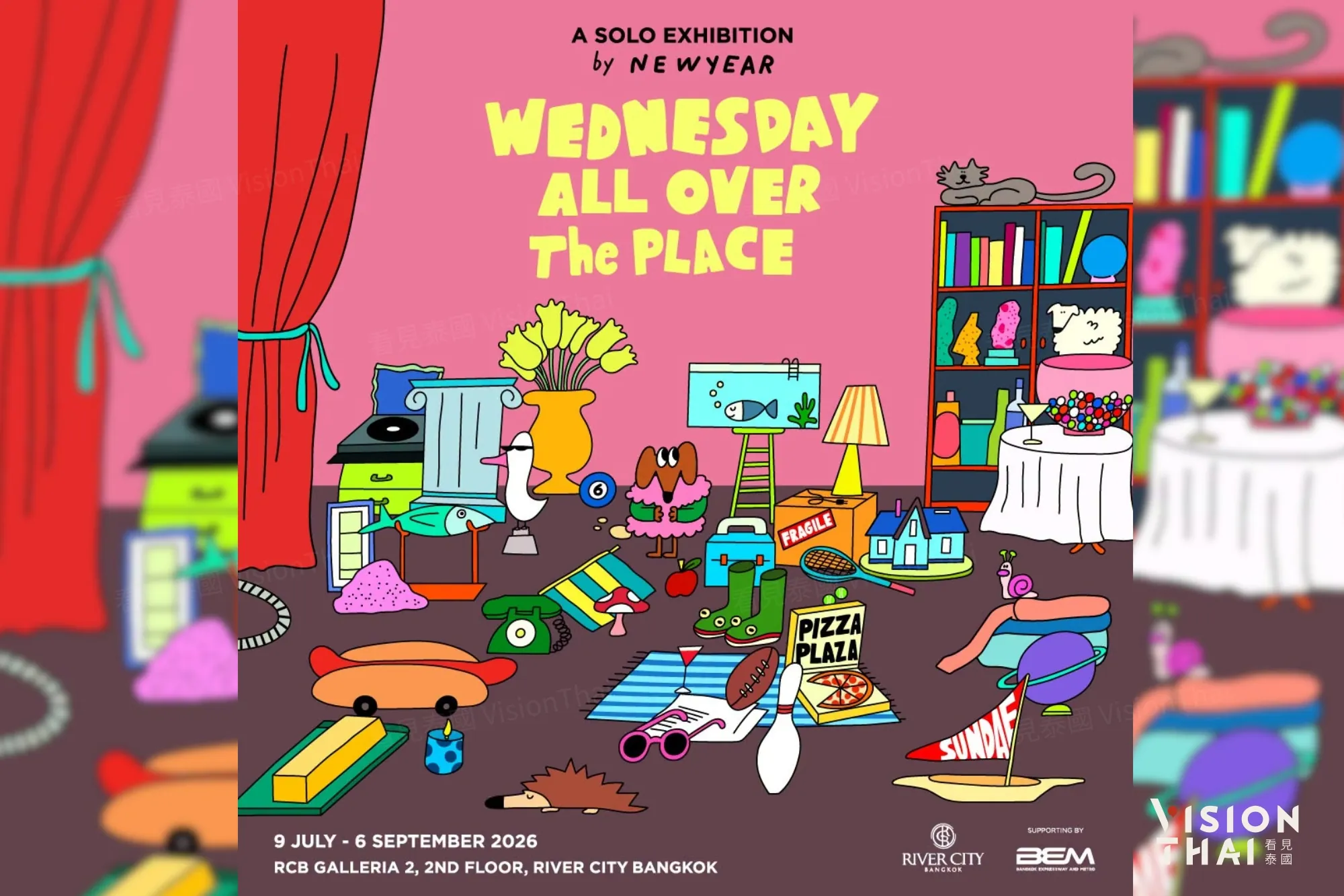 夹在中间「Wednesday」想太多!泰国人气腊肠狗个展曼谷河城登场 首度开放带宠物看展(来源:看见泰国 VisionThai)